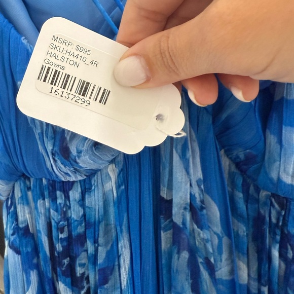 Halston Mindy Floral Chiffon Gown - Picture 4 of 7